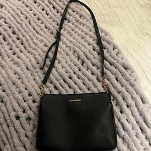 Calvin Klein Black Textured Crossbody Bag